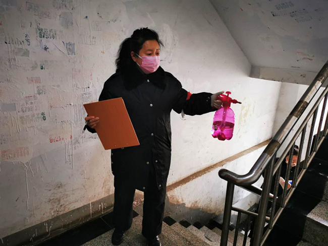 黨建引領，讓黨旗在城市抗“疫”一線高高飄揚