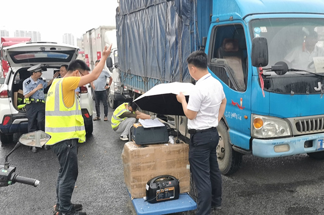 打響第一槍！江西廣電計量協(xié)同開展南昌市機動車尾氣路檢路查聯(lián)合執(zhí)法行動