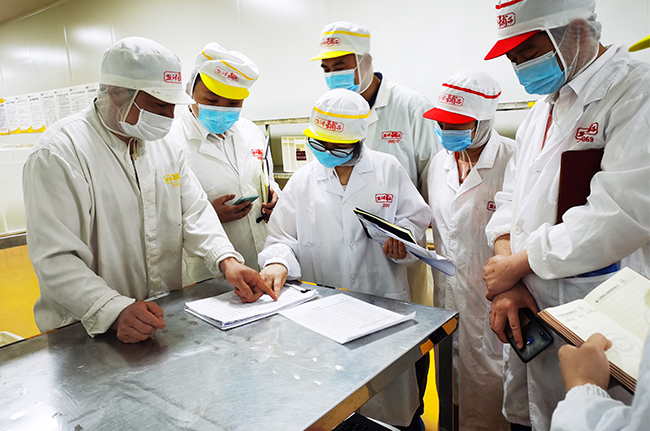 共創(chuàng)食安長(zhǎng)沙，我們?cè)谛袆?dòng)！